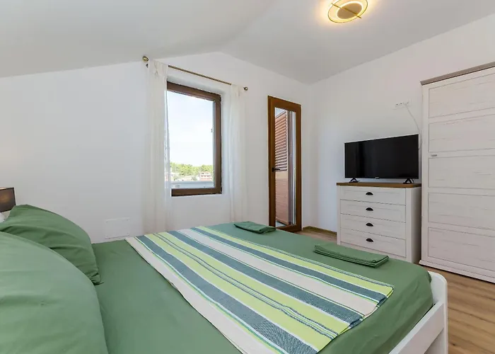 Lada Apartment Vrboska