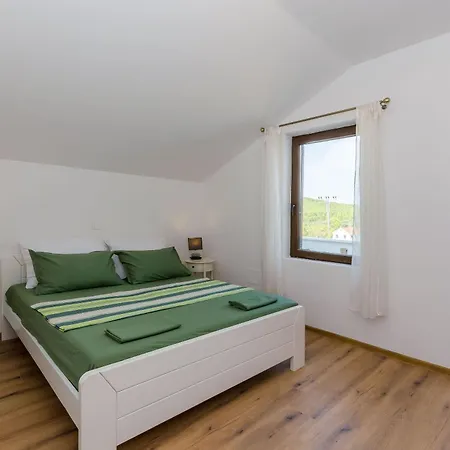 Apartmán Lada *