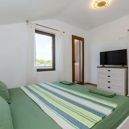 Peace Lägenhet Vrboska